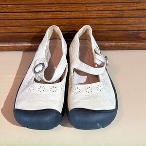 Keen Cream and Black Mary Jane Flats size 8.5